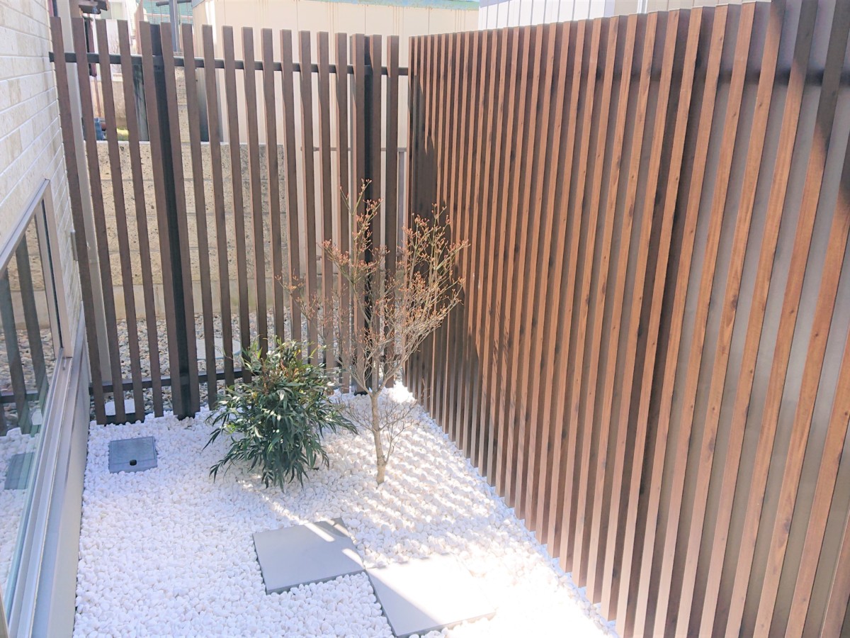 目隠しフェンス 外構 エクステリア 造園は庭づくり専門店 愛知県扶桑町 池之上造園へ