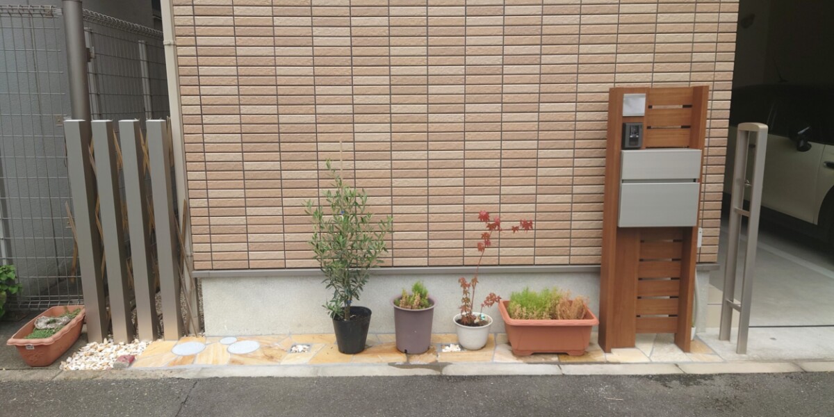 庭木を撤去して乱形石張りで舗装する外構リフォーム｜名古屋市中区