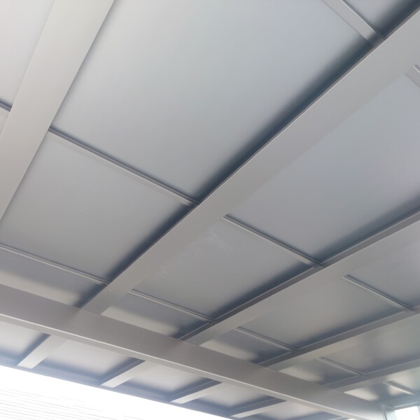 ブラックポリカ