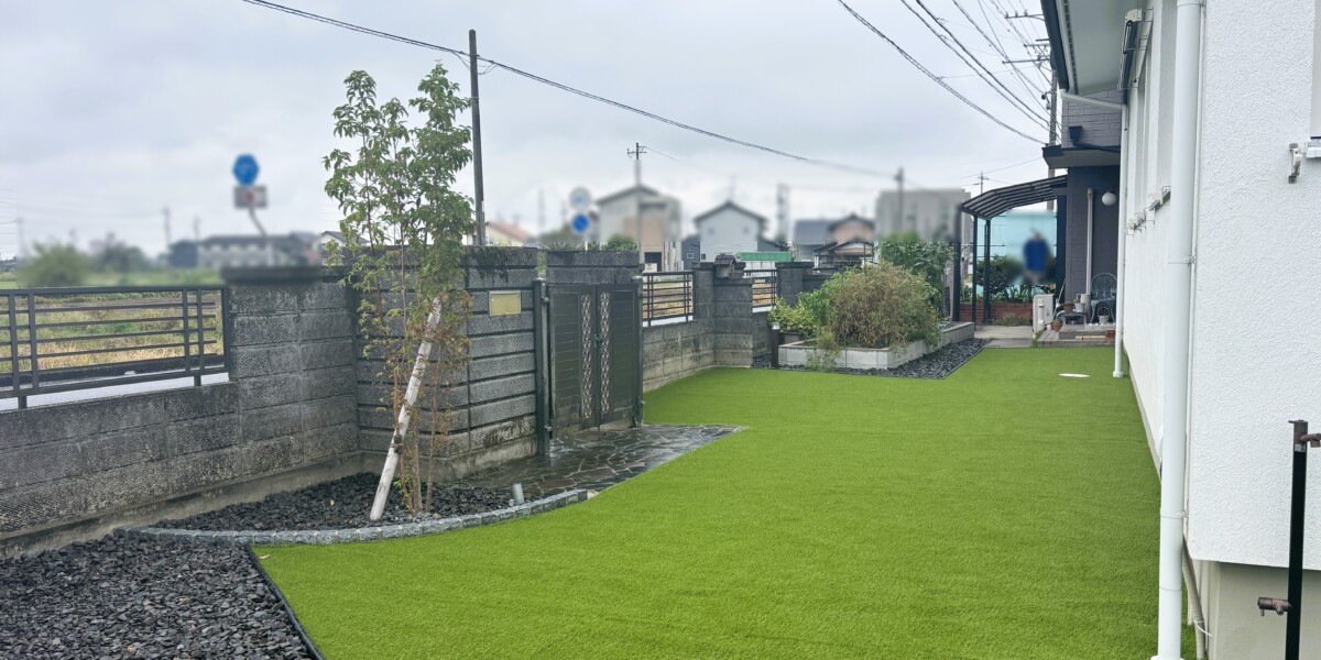 砂利敷を人工芝に②