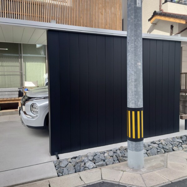 目隠しのサイドスクリーン①