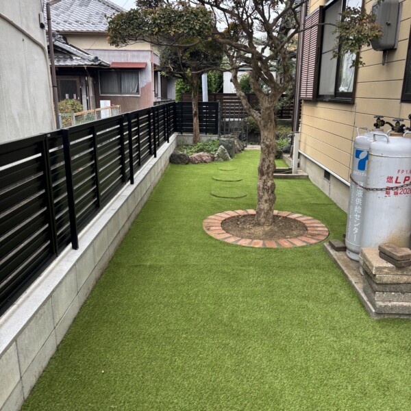 人工芝敷き④